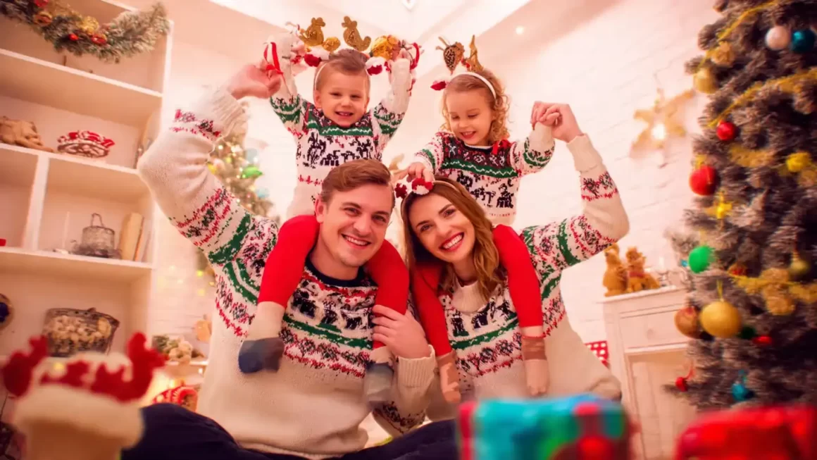 Top 10 Family Christmas Picture Outfit ideas Family Christmas Picture Outfit ideas